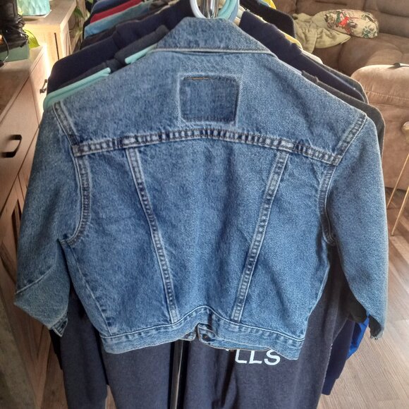 Vintage Levi's Denim Jean Jacket Kids Size 6. - Picture 3 of 3